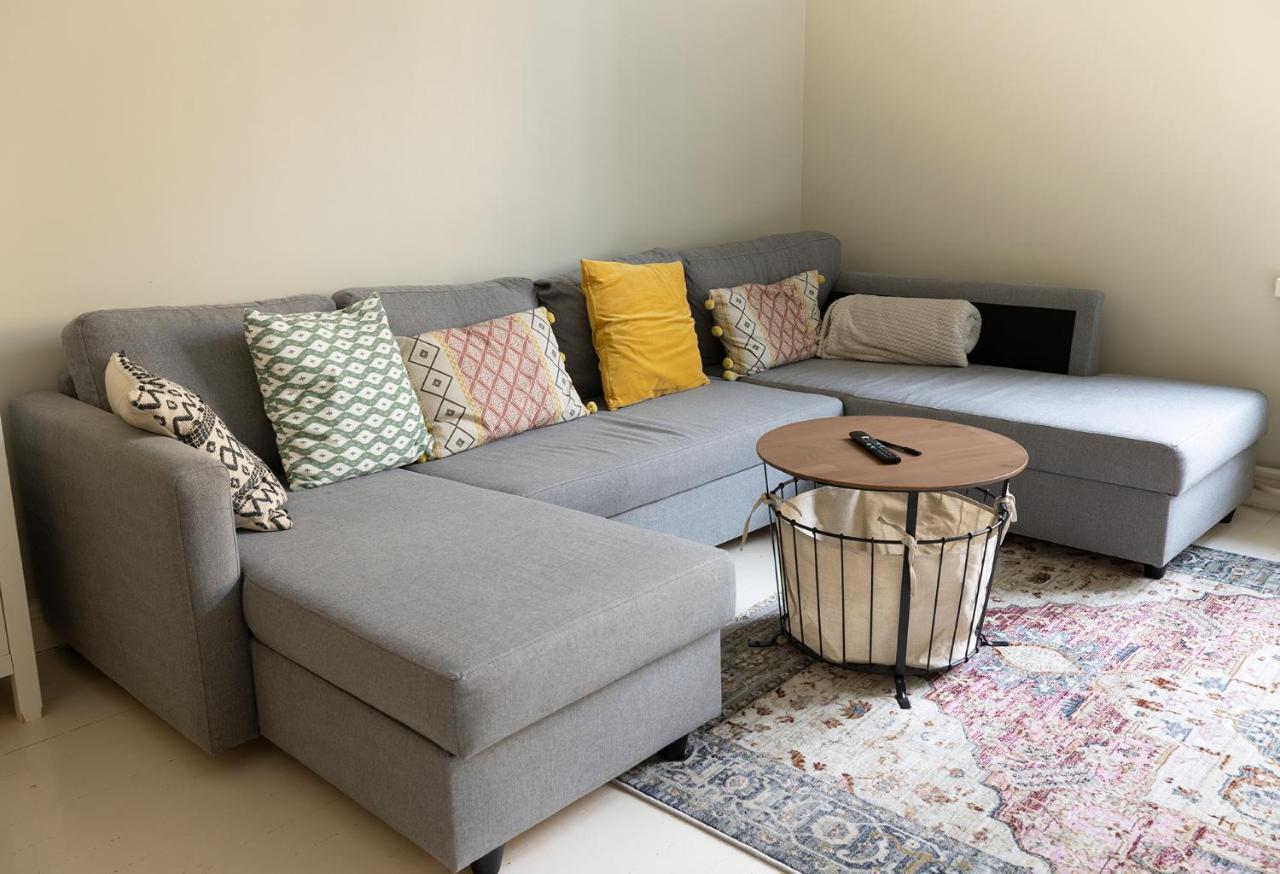 2Ndhomes Bright & Modern 1Br Home In Ullanlinna ヘルシンキ エクステリア 写真