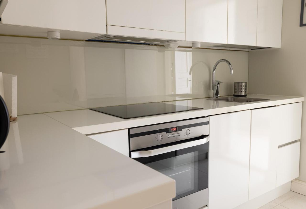 2Ndhomes Bright & Modern 1Br Home In Ullanlinna ヘルシンキ エクステリア 写真