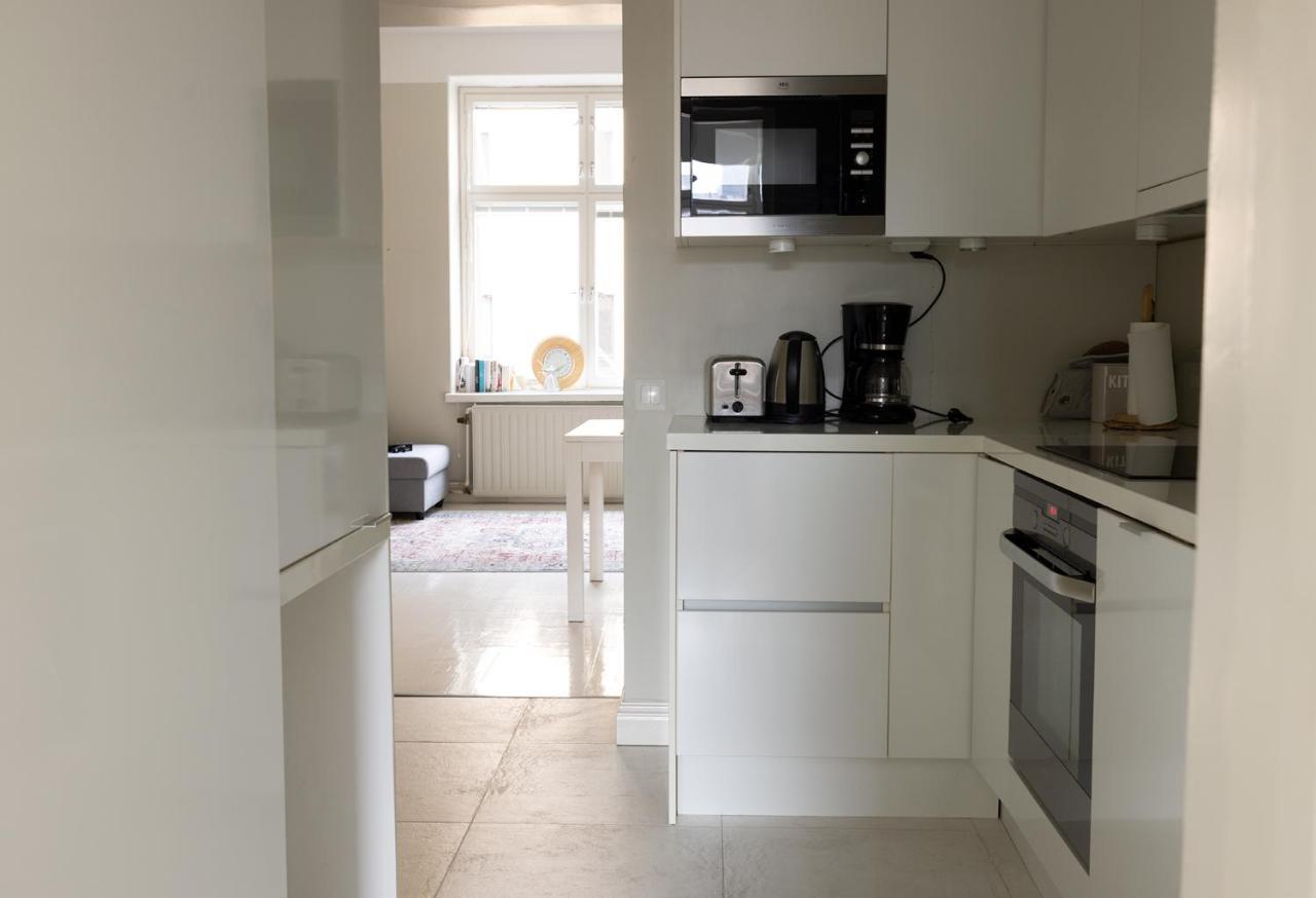 2Ndhomes Bright & Modern 1Br Home In Ullanlinna ヘルシンキ エクステリア 写真