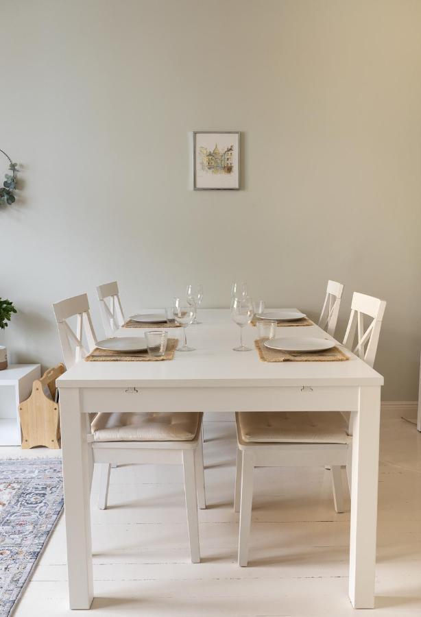 2Ndhomes Bright & Modern 1Br Home In Ullanlinna ヘルシンキ エクステリア 写真